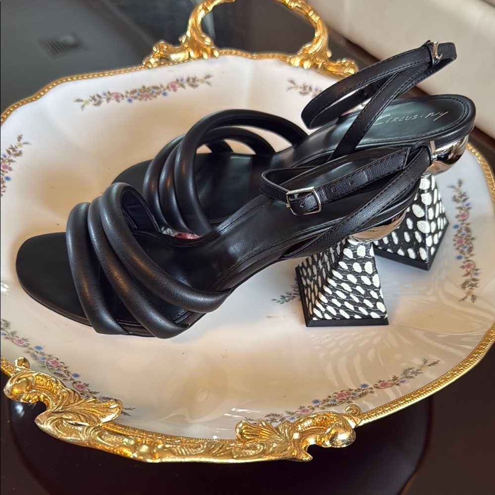 Circus by Sam Edelman Black Strappy Sandals